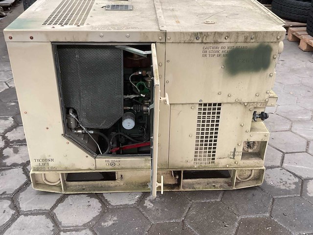 2004 fermont mep802a stroomgenerator - afbeelding 10 van  13