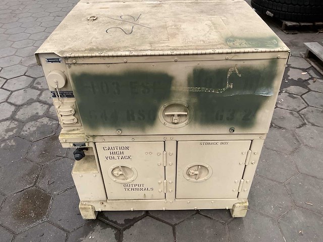 2004 fermont mep802a stroomgenerator - afbeelding 11 van  13