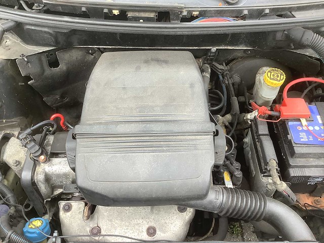 2004 fiat panda 1.2 dynamic personenauto - afbeelding 2 van  12