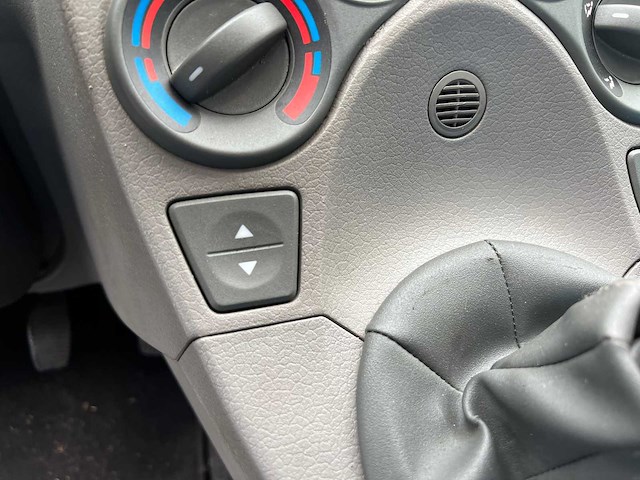 2004 fiat panda 1.2 sportsound personenauto - afbeelding 9 van  20