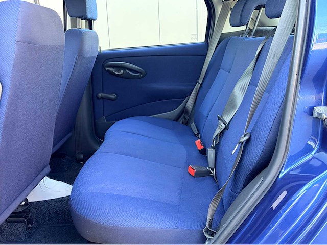 2004 fiat punto airco 1.4-16v dynamic personenauto - afbeelding 2 van  15