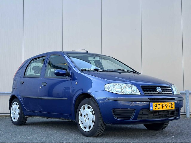 2004 fiat punto airco 1.4-16v dynamic personenauto - afbeelding 9 van  15