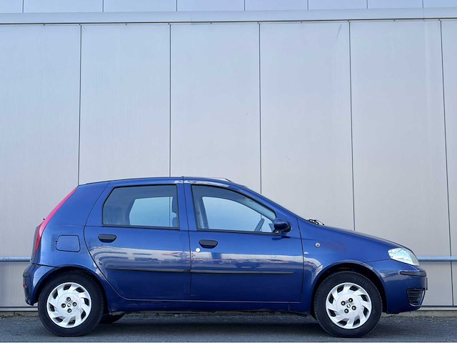 2004 fiat punto airco 1.4-16v dynamic personenauto - afbeelding 10 van  15