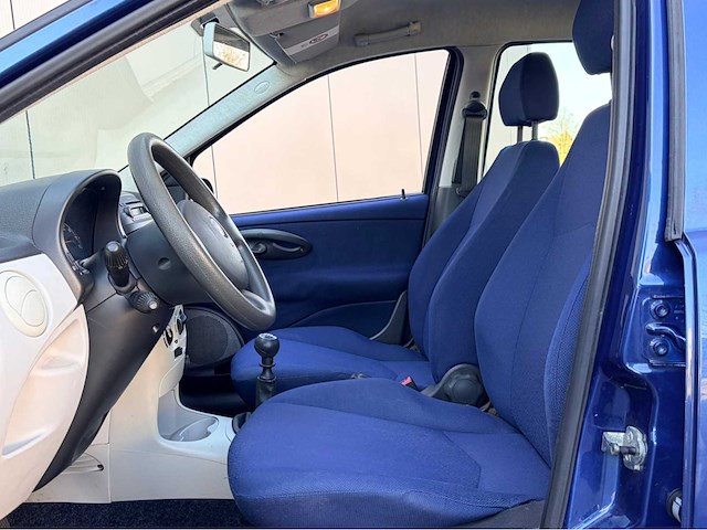 2004 fiat punto airco 1.4-16v dynamic personenauto - afbeelding 14 van  15