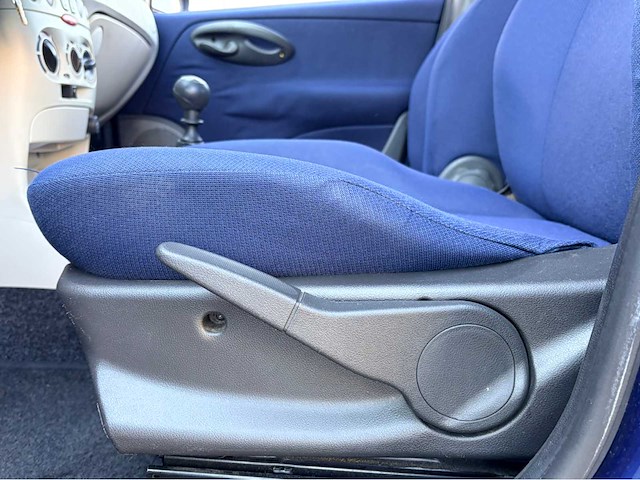 2004 fiat punto airco 1.4-16v dynamic personenauto - afbeelding 15 van  15