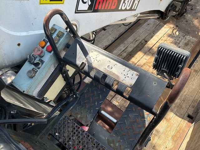 2004 floor flo-17-28s1 oplegger met hiab 130f2 kraan - afbeelding 17 van  26