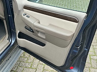 2004 ford explorer eddie bauer editie 4.6 v8 personenauto - afbeelding 30 van  65