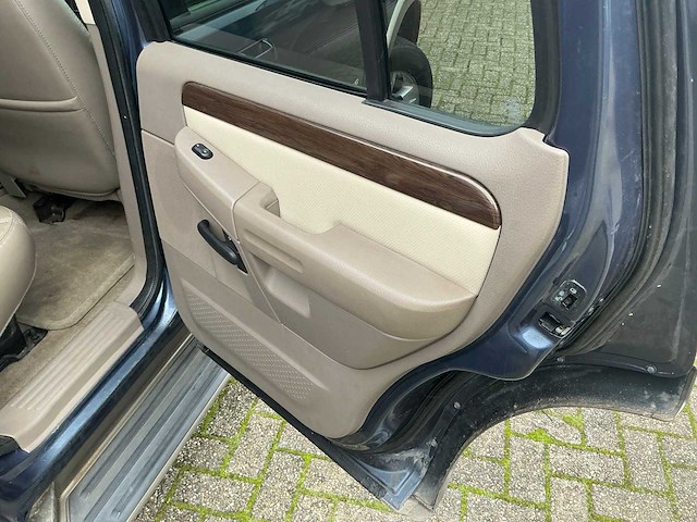 2004 ford explorer eddie bauer editie 4.6 v8 personenauto - afbeelding 36 van  65