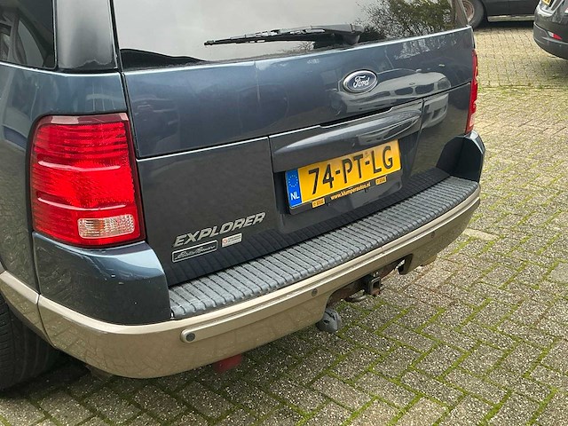 2004 ford explorer eddie bauer editie v8 4.6. - afbeelding 7 van  65