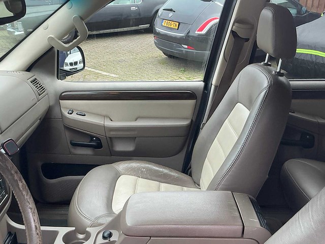 2004 ford explorer eddie bauer editie v8 4.6. - afbeelding 16 van  65
