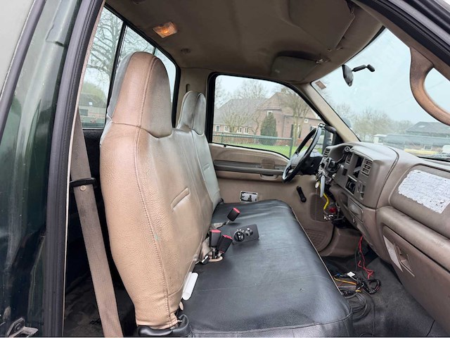 2004 ford f350 tv-350 7.3 v8 bedrijfswagen - afbeelding 9 van  26