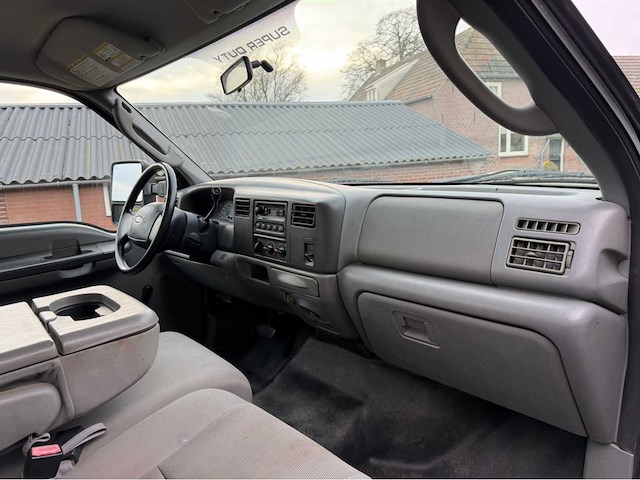 2004 ford f350 xl super duty personenauto - afbeelding 17 van  32