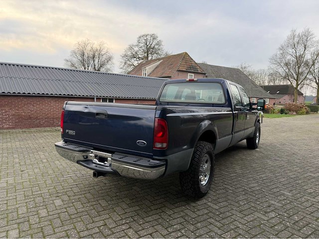 2004 ford f350 xl super duty personenauto - afbeelding 23 van  26