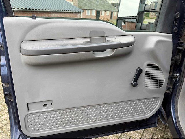 2004 ford f350 xl super duty personenauto - afbeelding 5 van  32