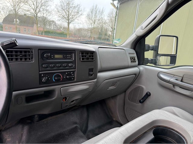 2004 ford f350 xl super duty personenauto - afbeelding 11 van  32