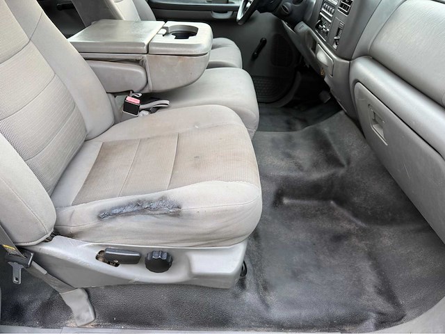 2004 ford f350 xl super duty personenauto - afbeelding 19 van  32