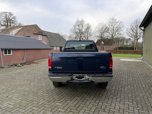 2004 ford f350 xl super duty personenauto - afbeelding 27 van  32