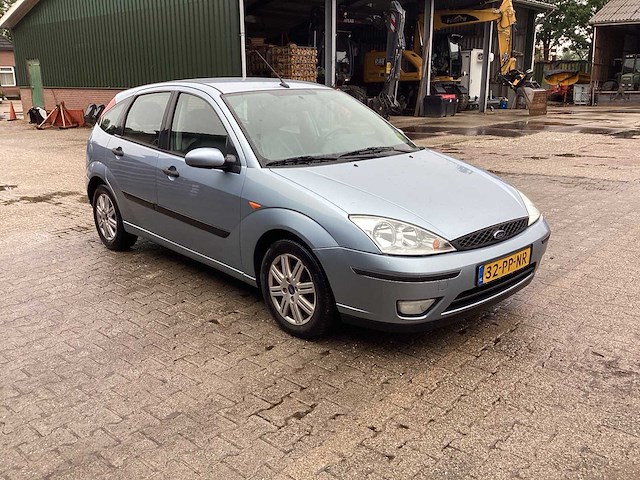 2004 ford focus 1.6-16v futura personenauto - afbeelding 12 van  19