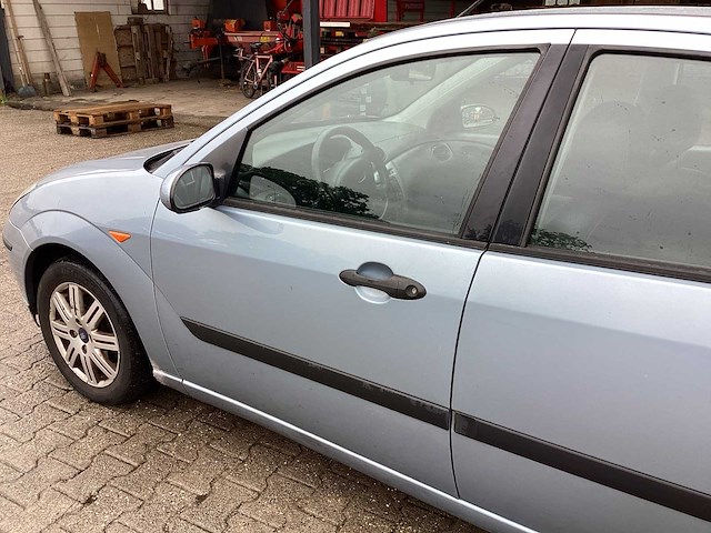 2004 ford focus 1.6-16v futura personenauto - afbeelding 16 van  19