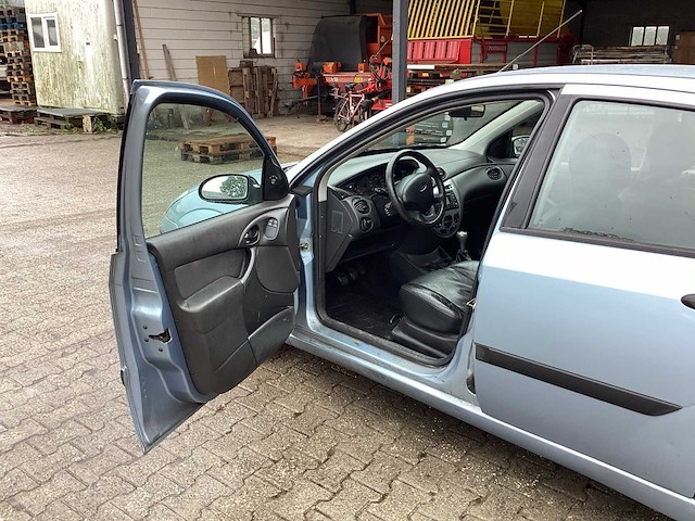 2004 ford focus 1.6-16v futura personenauto - afbeelding 17 van  19