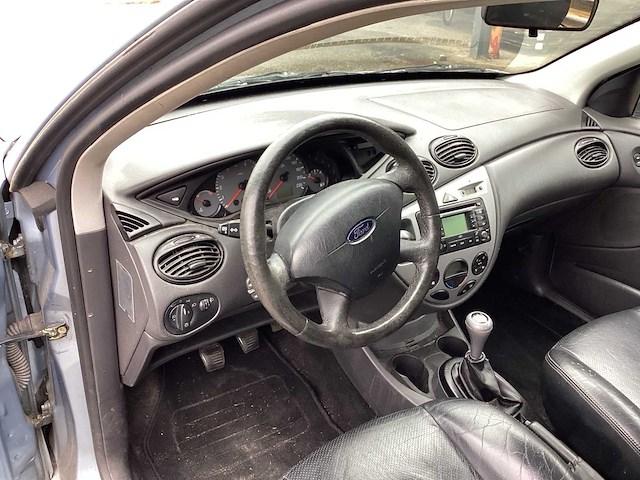 2004 ford focus 1.6-16v futura personenauto - afbeelding 19 van  19