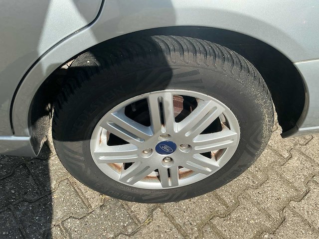2004 ford focus wagon 1.6-16v futura personenauto - afbeelding 23 van  23
