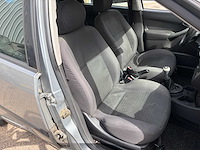 2004 ford focus wagon 1.6-16v trend personenauto - afbeelding 11 van  29