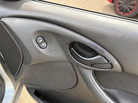 2004 ford focus wagon 1.6-16v trend personenauto - afbeelding 14 van  29