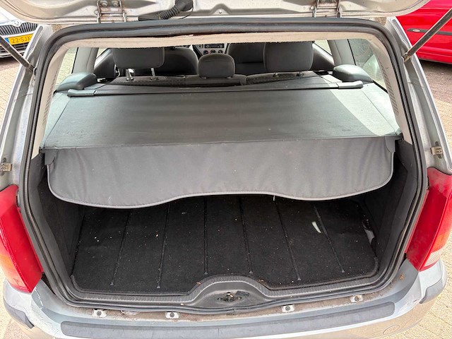 2004 ford focus wagon 1.6-16v trend personenauto - afbeelding 21 van  29