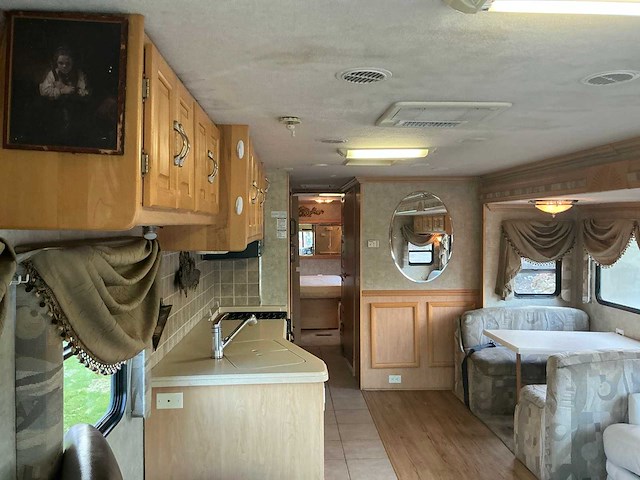 2004 freightliner coachmen cross country 376 ds campervan - afbeelding 11 van  80