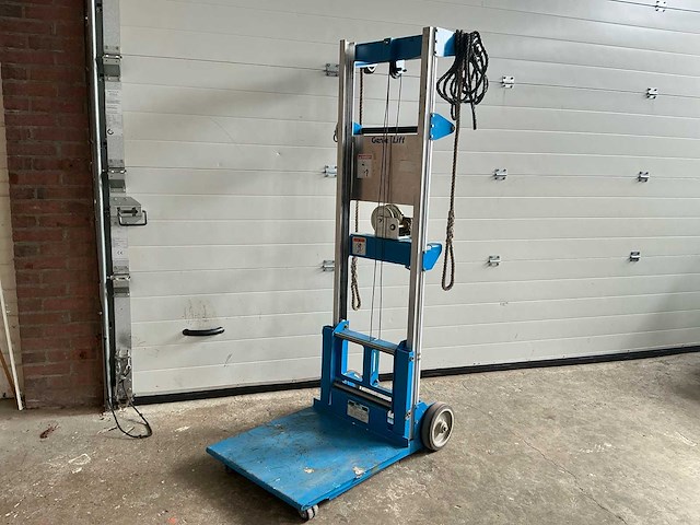 2004 genie gl-4 stapelaar - afbeelding 2 van  6
