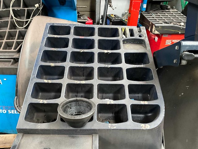 2004 geodyna 6300p banden balanceerapparaat - afbeelding 5 van  7