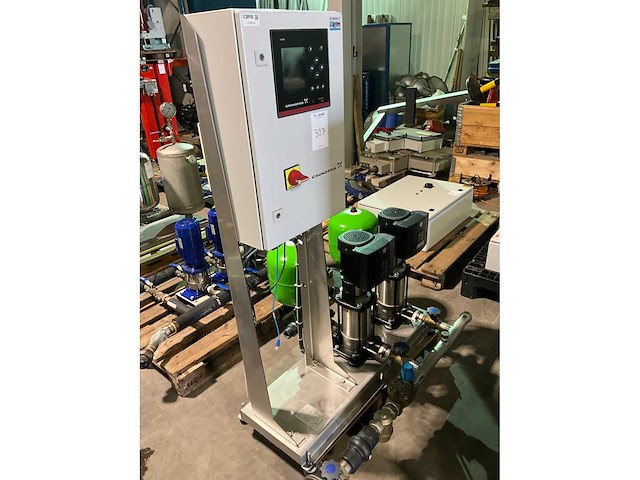 2004 grundfos hydro mpc-e 2 drukverhogingsinstallatie - afbeelding 2 van  4