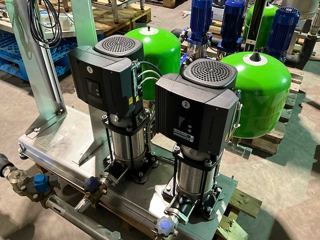 2004 grundfos hydro mpc-e 2 drukverhogingsinstallatie - afbeelding 3 van  4