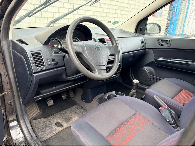 2004 hyundai getz 1.1i young personenauto - afbeelding 10 van  12