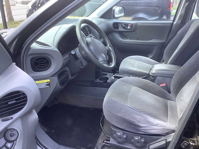 2004 hyundai santa fe 2.7i v6 4wd style personenauto - afbeelding 13 van  14