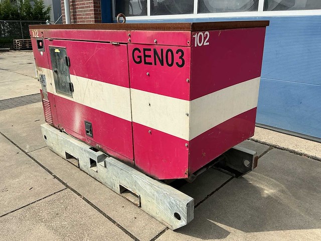 2004 ingersoll rand g16 aggregaat 15kva - afbeelding 12 van  23