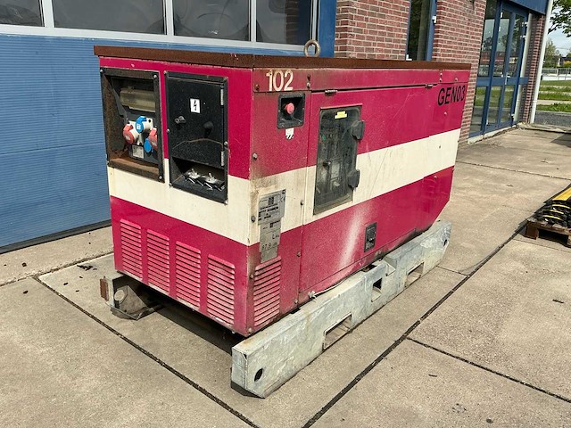 2004 ingersoll rand g16 aggregaat 15kva - afbeelding 19 van  23