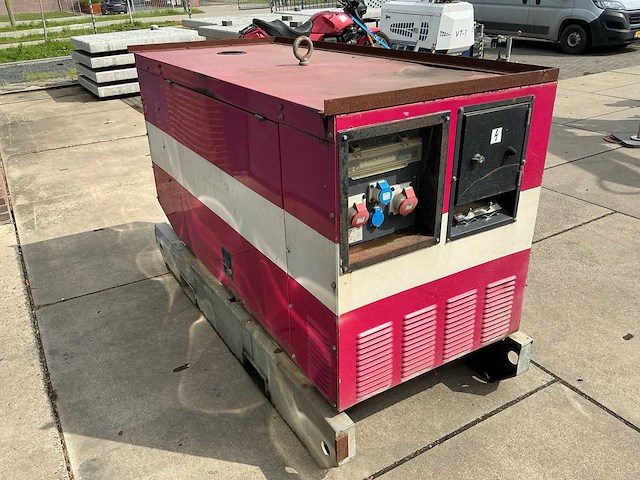 2004 ingersoll rand g16 aggregaat 15kva - afbeelding 21 van  23