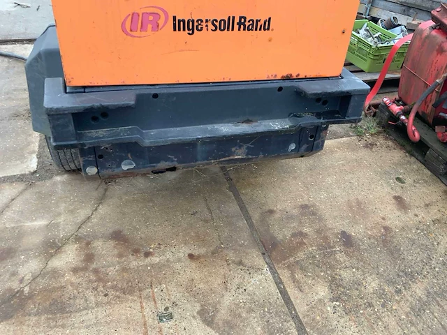 2004 ingersoll-rand r1090fz41 compressoraanhangwagen - afbeelding 7 van  13