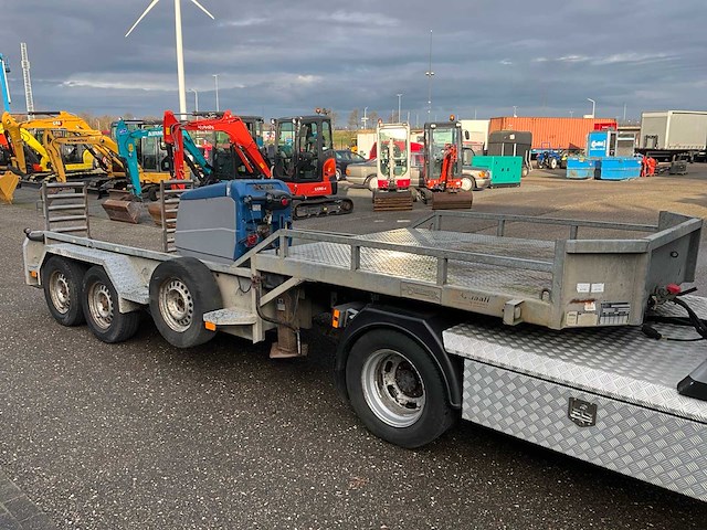 2004 iveco daily 40c be-combinatie met veldhuizen kuiptrailer - afbeelding 23 van  32