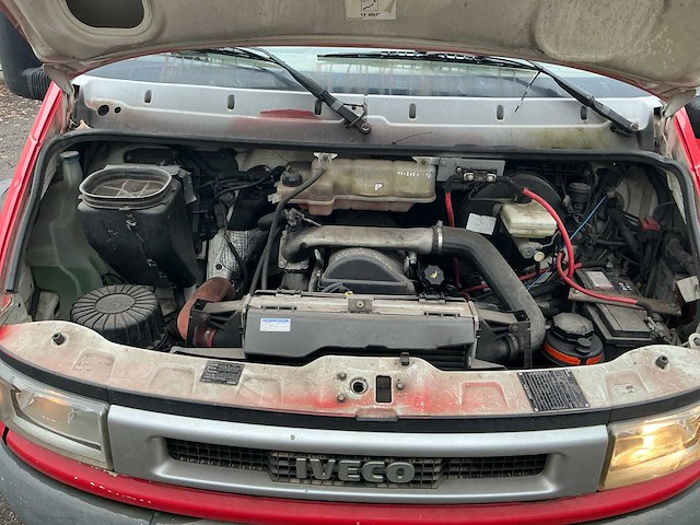 2004 iveco daily bedrijfswagen - afbeelding 42 van  50