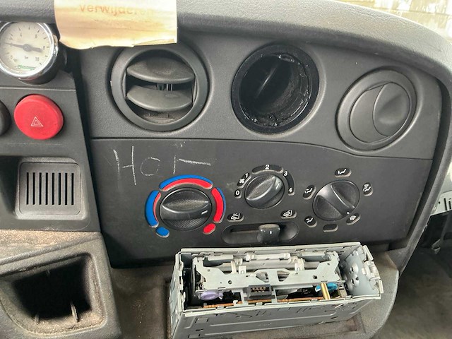 2004 iveco daily bedrijfswagen - afbeelding 14 van  47