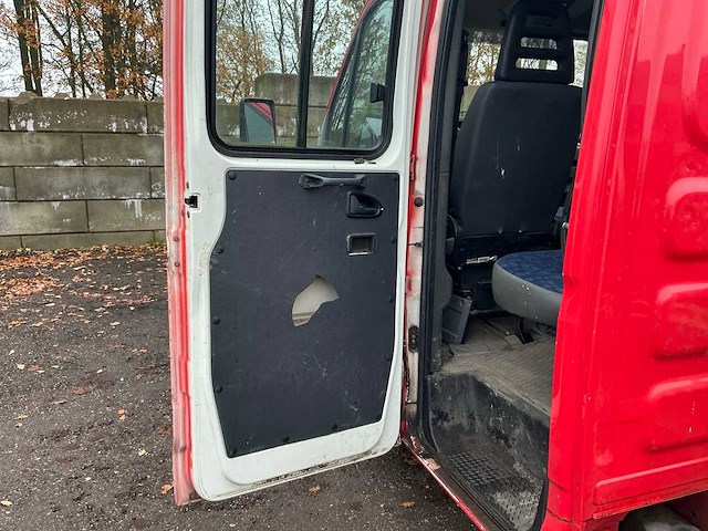 2004 iveco daily bedrijfswagen - afbeelding 22 van  47