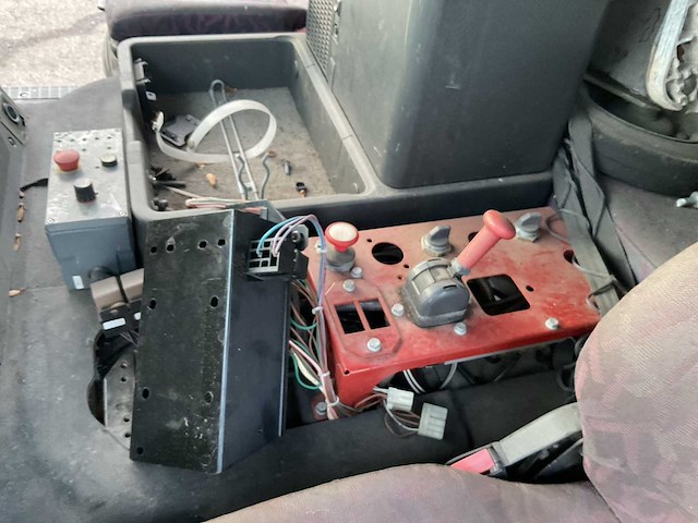 2004 iveco eurotrakker vrachtwagen - afbeelding 11 van  12