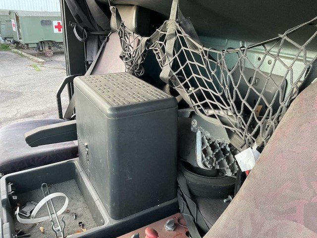 2004 iveco eurotrakker vrachtwagen - afbeelding 1 van  12