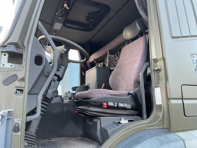 2004 iveco eurotrakker vrachtwagen - afbeelding 8 van  12