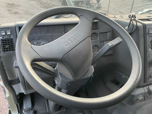 2004 iveco eurotrakker vrachtwagen - afbeelding 7 van  12