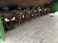 2004 john deere 331 achtermaaier met kneuzer - afbeelding 17 van  19