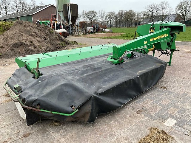 2004 john deere 331 achtermaaier met kneuzer - afbeelding 2 van  19